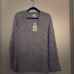 Size L. Rue Stilic sweater.